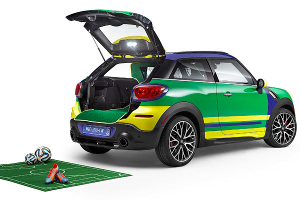 MINI-Paceman-GoalCooper-P90145520